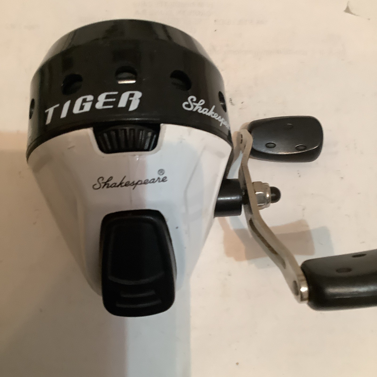 SHAKESPEARE TIGER TIGRA#15 CLOSED-FACE SPINCASTING REEL🐠