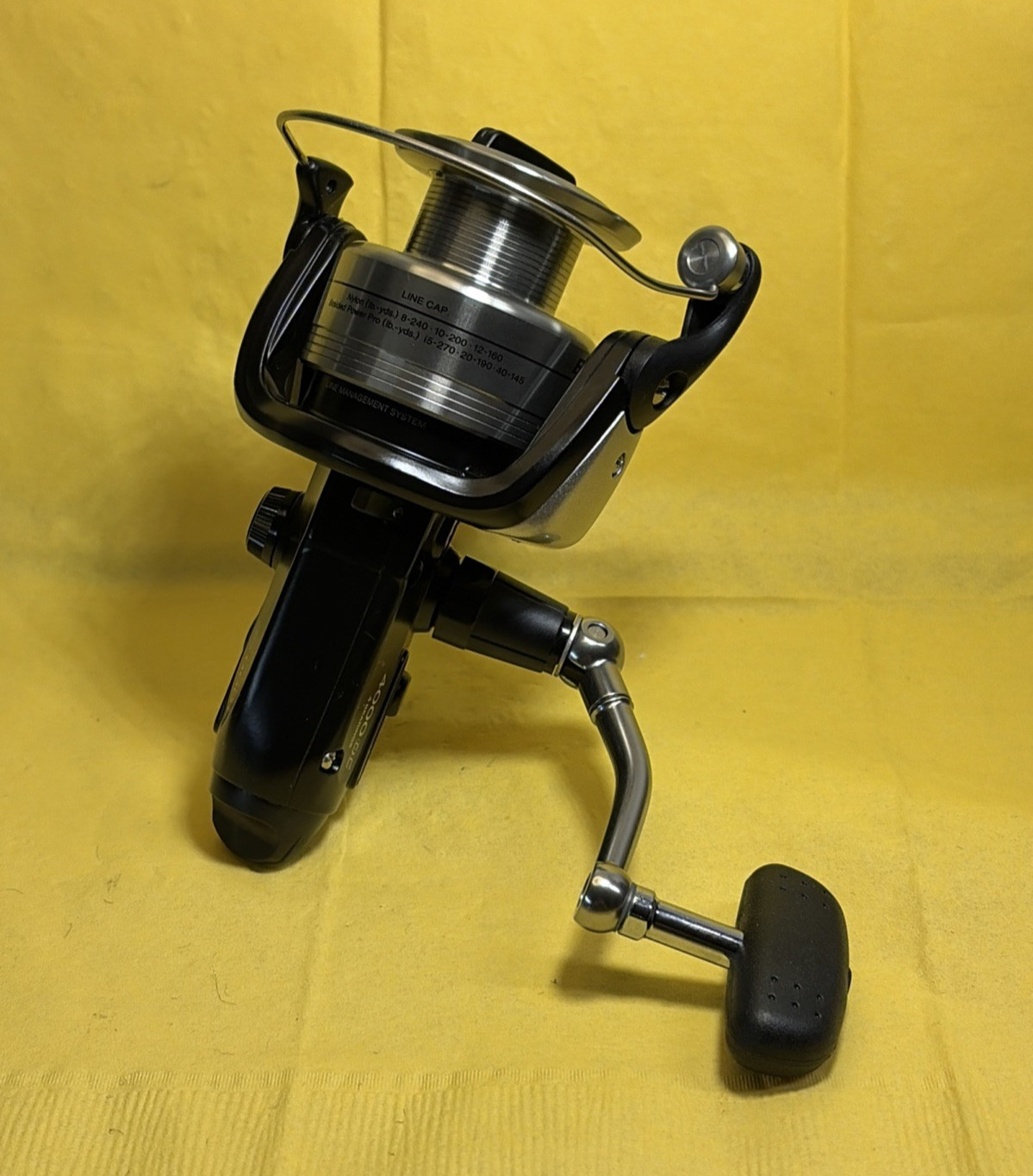 Shimano Baitrunner 4000 OC 4.8:1 Ratio Big Game Saltwater Spinning Reel w/Box