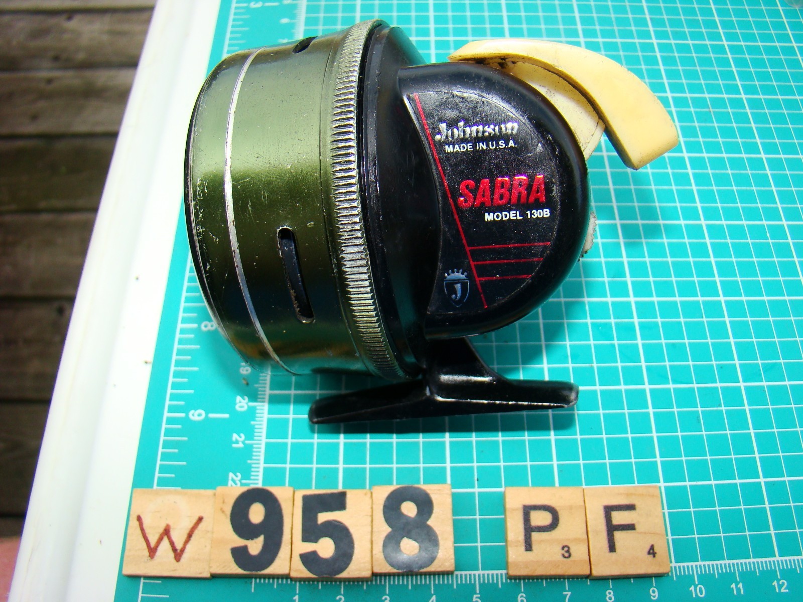 W0958 PF JOHNSON HEAVY DUTY SABRA 130B MADE IN USA SPINCAST FISHING REEL