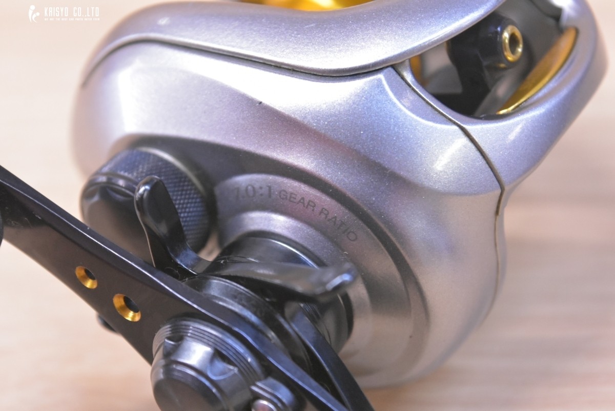 SHIMANO Baitcast Reel 07 METANIUM MG7 Right Lightweight Compact 7.0:1 Exc++