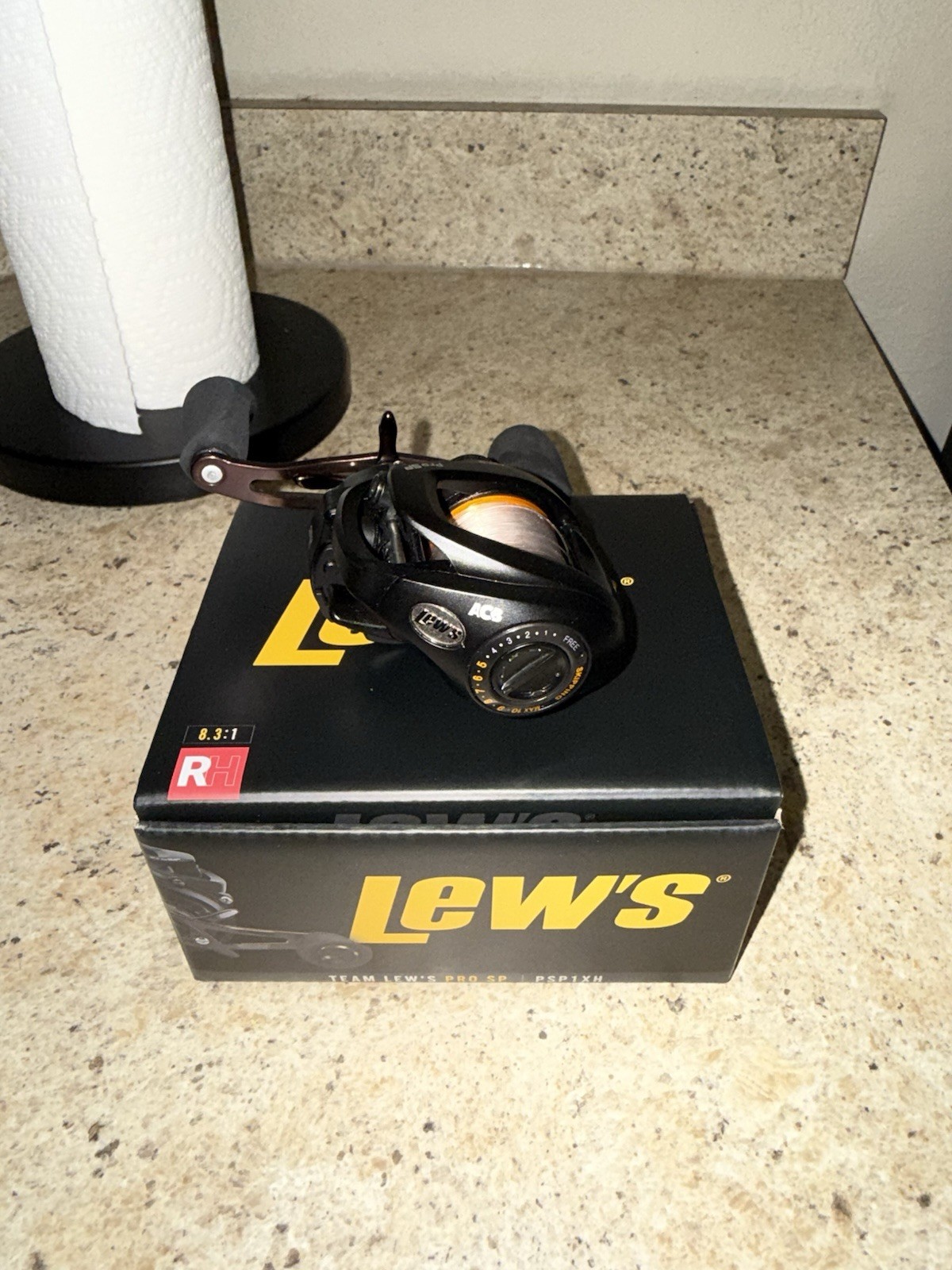 Team Lews Pro SP Baitcasting Reel PSP1XH 8.3:1 Ratio, Right-Handed Fast Ship