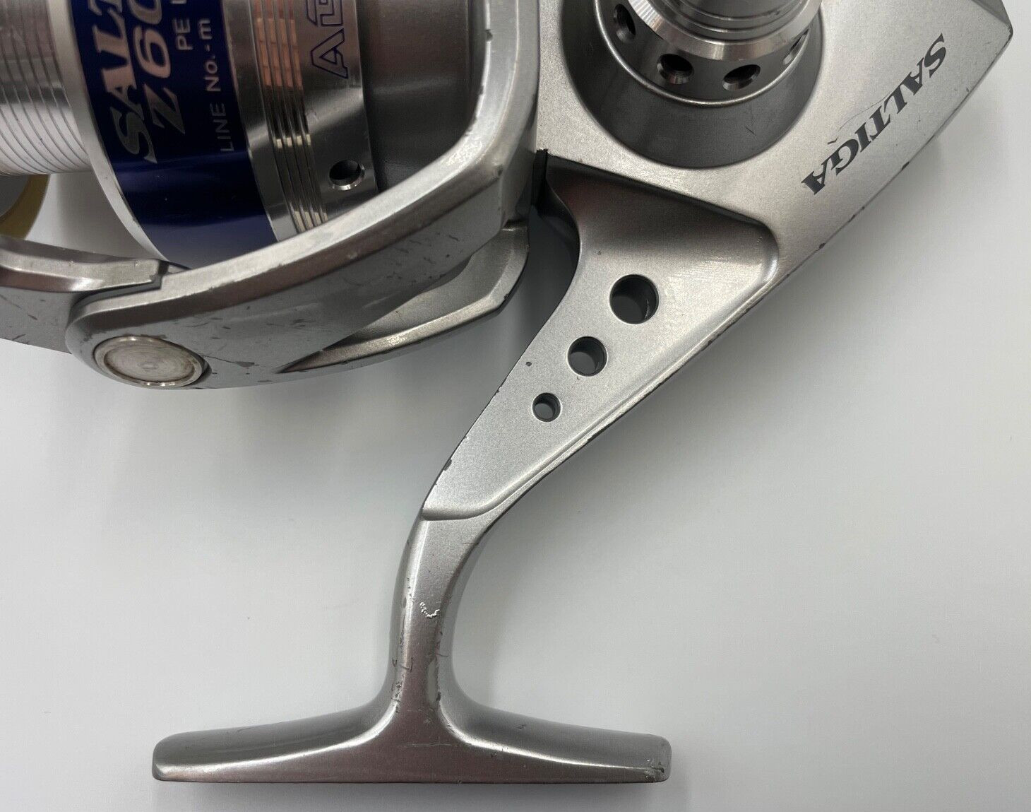 Saltiga Z6000 Daiwa Spinning Fishing Reel Both Handle Gear Ratio 4.3:1 Used