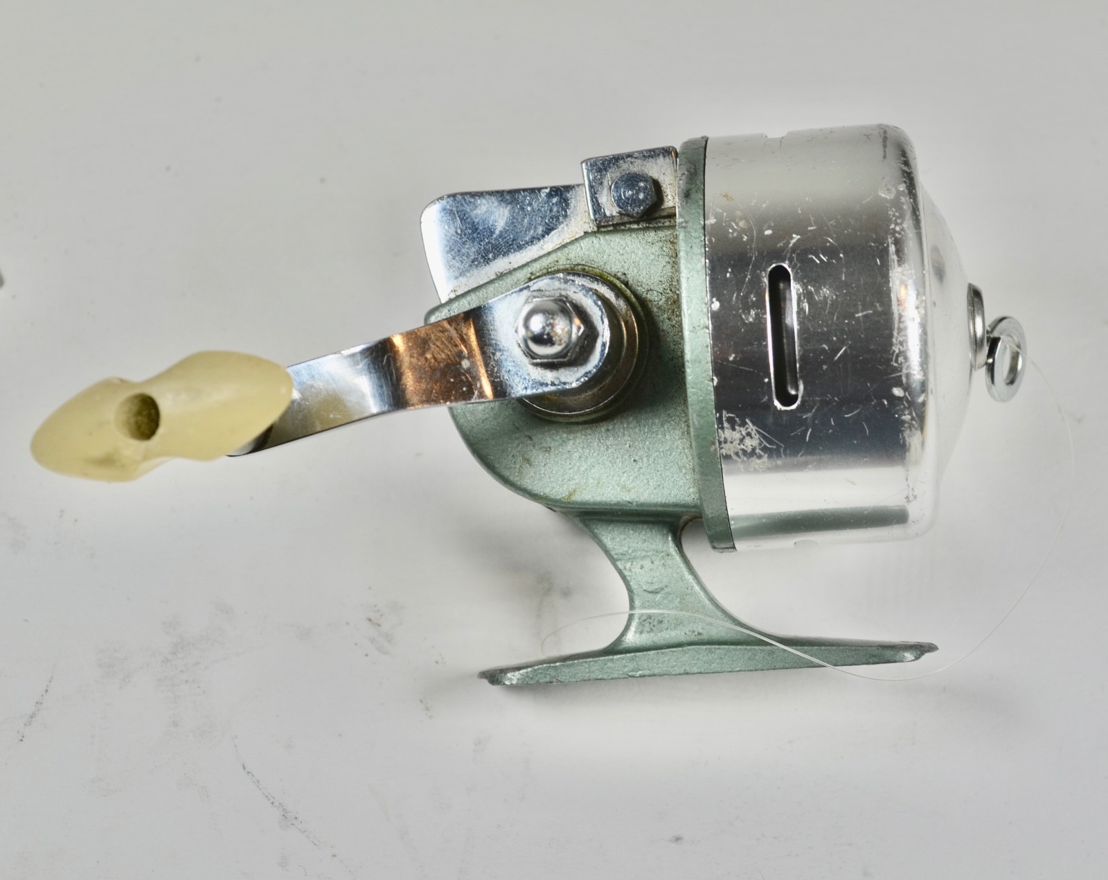 Vintage Astronaut No.85 Closed Face Spin-Casting Fishing Reel Tested & Working