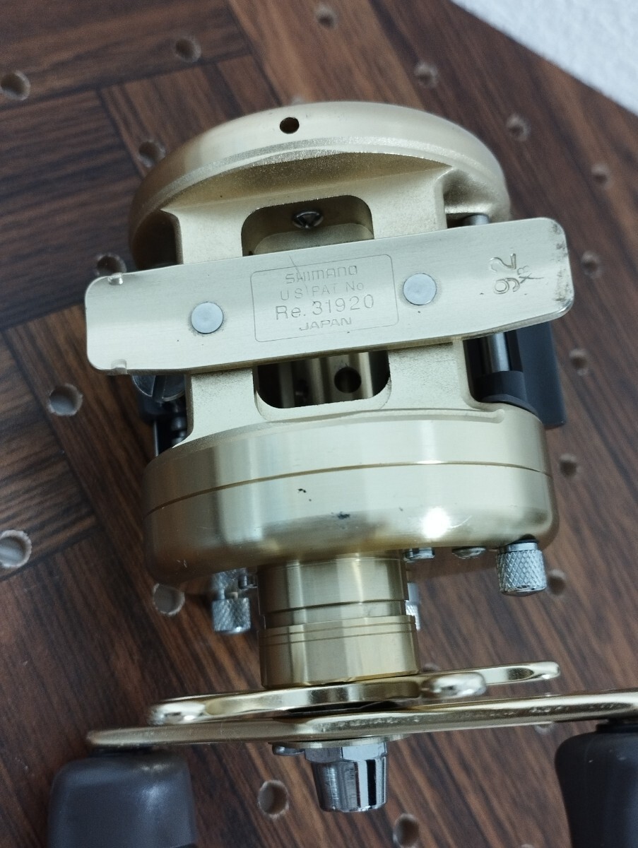 Shimano Calcutta 100XT Baitcasting Reel Minor Scratches Smooth Operation