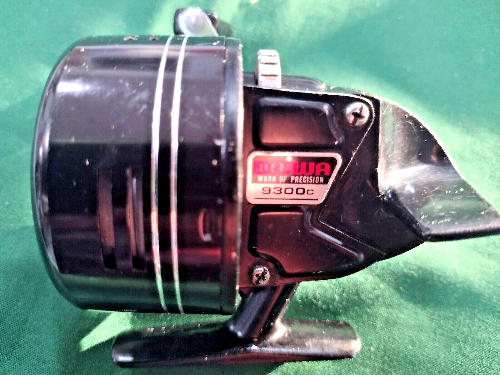 Vintage Daiwa 9300C Spin Casting Fishing Reel Made In Japan