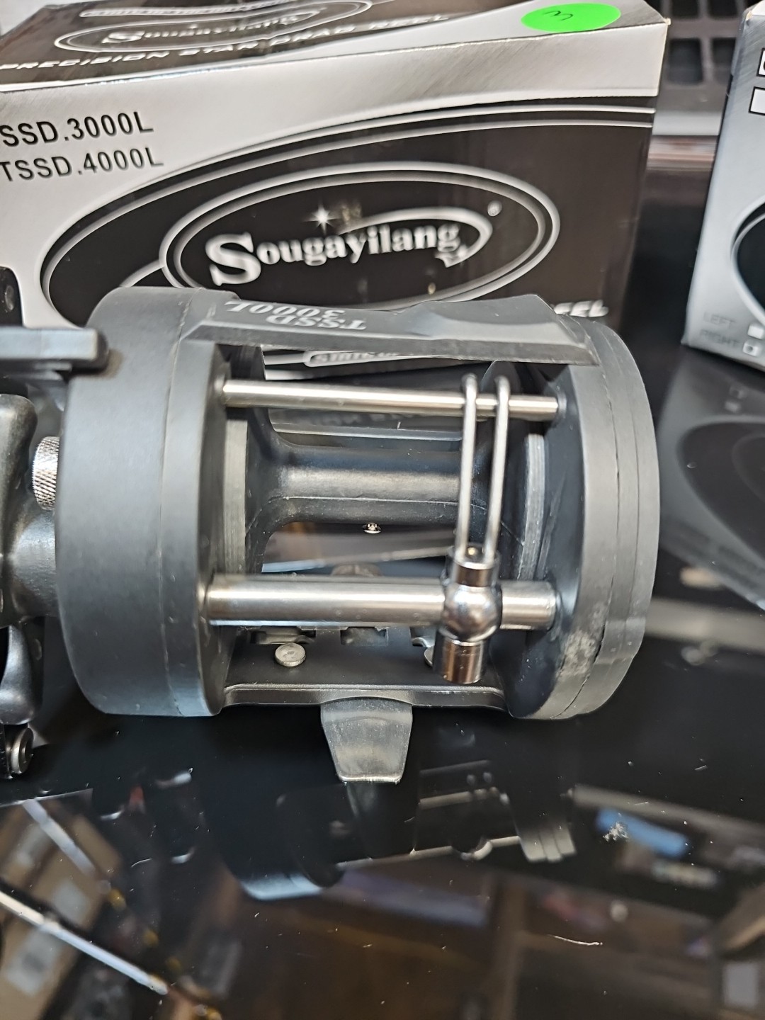 Sougayilang Saltwater Fishing Reel Right Hand 3.8:1 Gear Ratio Stainless/Graphit