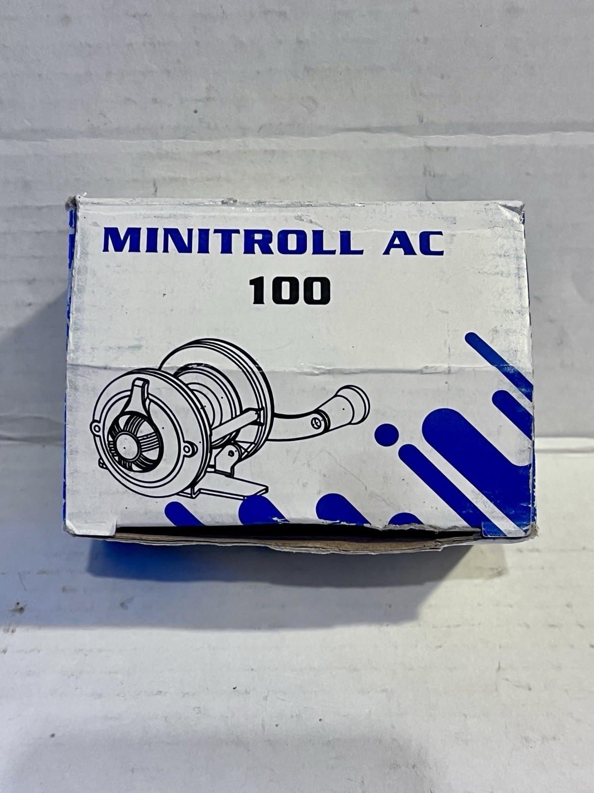 Minitroll AC, 100 Right Hand Ice Fishing Reel Drum Reel, Lightweight, 3:1 Gear