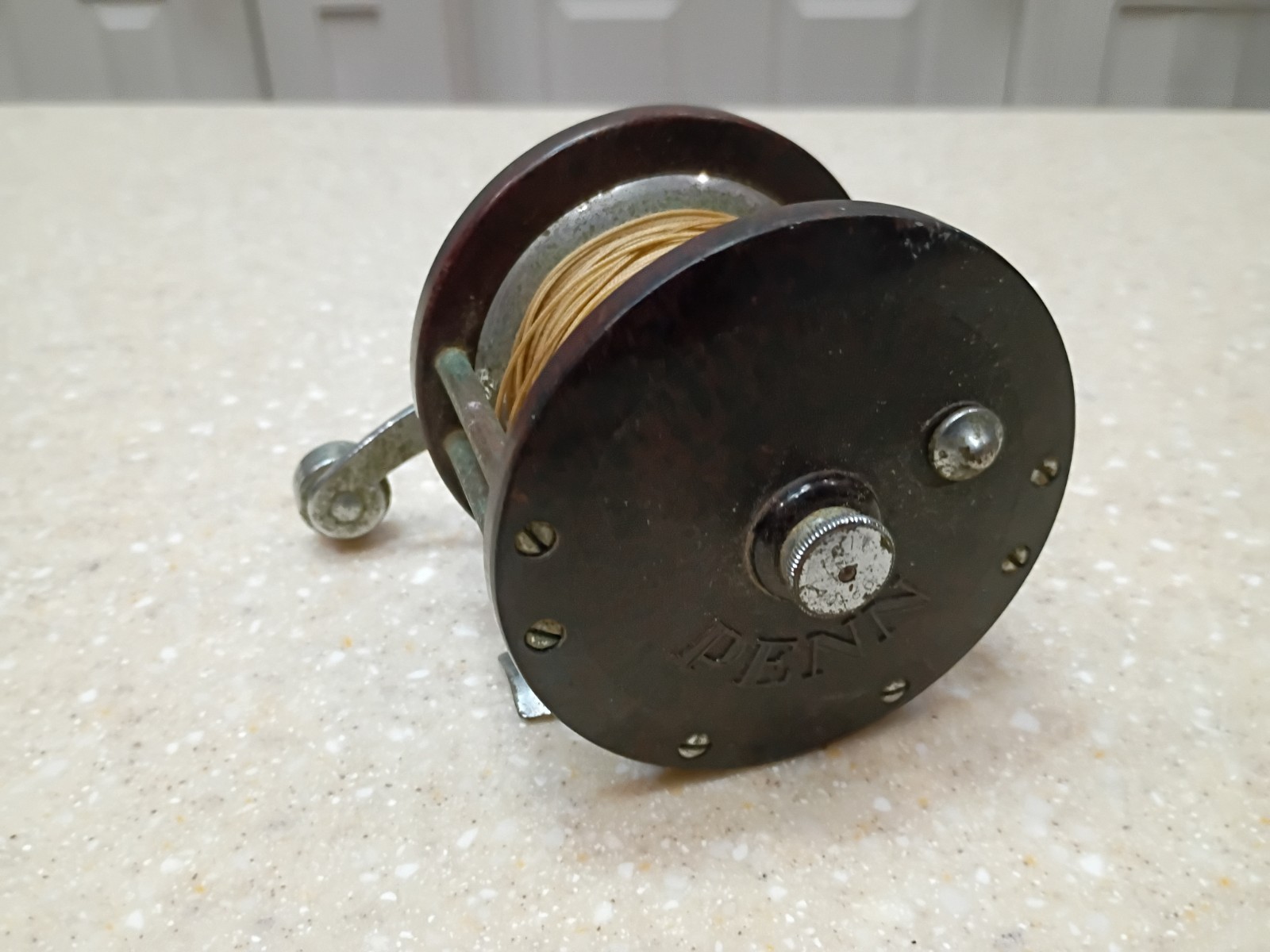 Vintage Penn Delmar No. 285 Bait casting peer Fishing Reel Red Handle