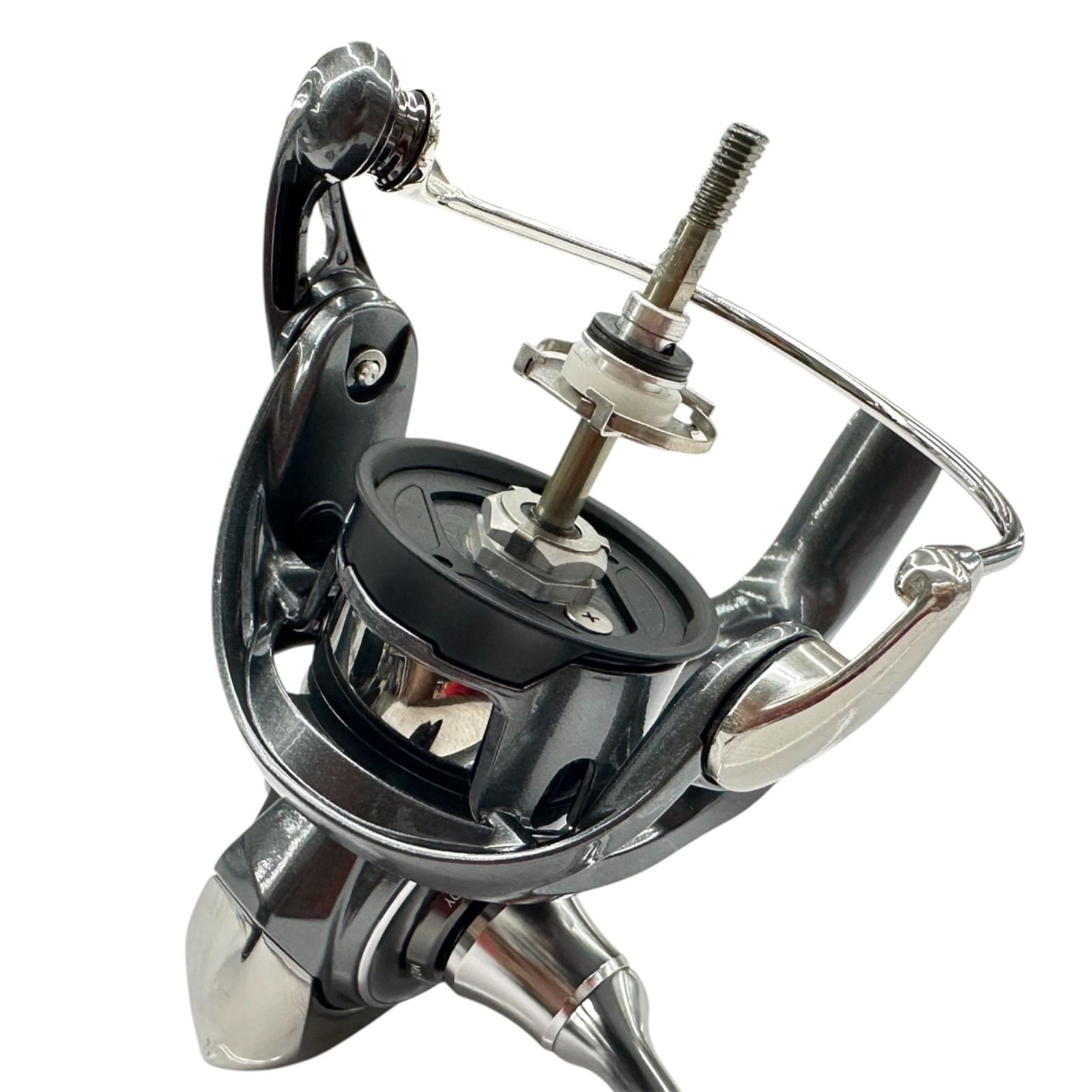 (2) Daiwa 24′ Luvias LT 2500S ③