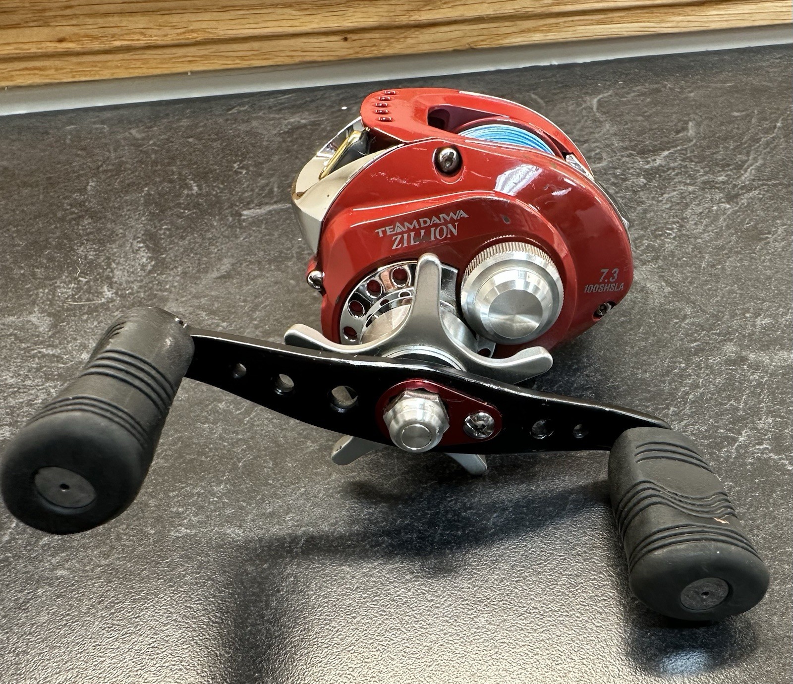 Daiwa Zillion 100SHSL-A Left Hand 7.3:1 Low Profile 11BB Baitcast Reel Red