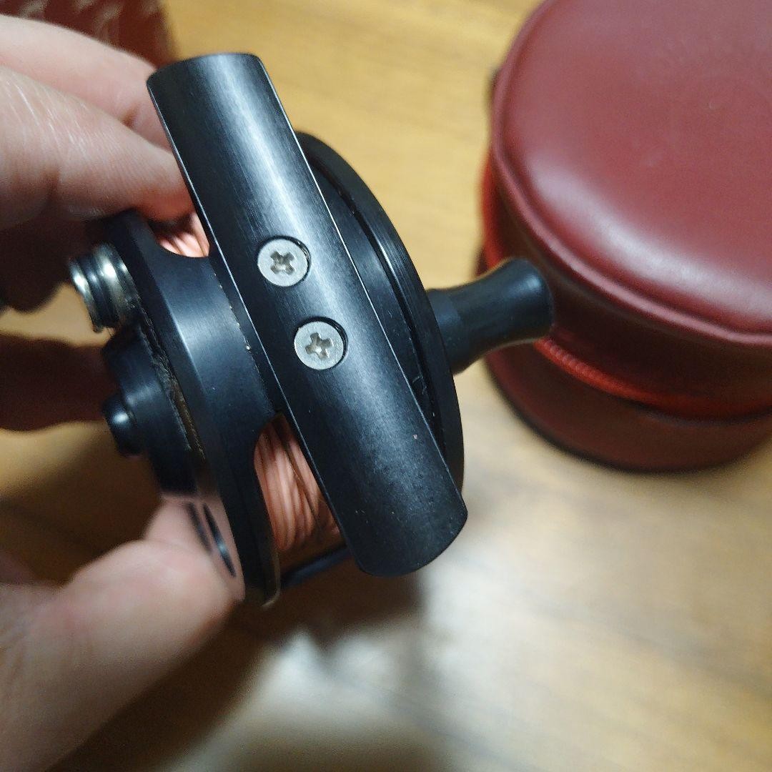 Koh-I-Noor RST Precision Fly Reel Black w/Leather Case German Engineering 3.15″