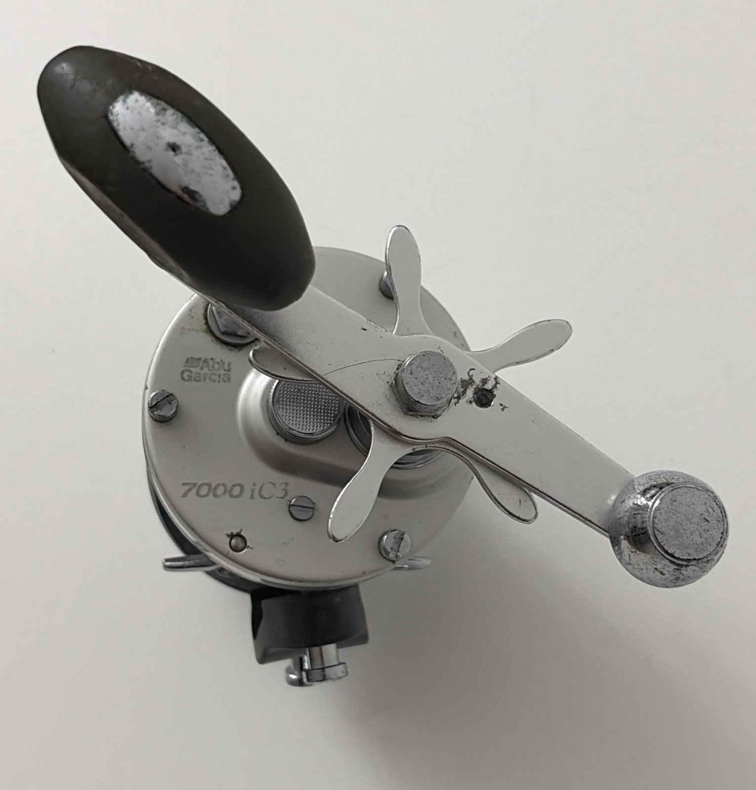 Abu Garcia 7000 IC3 Ambassadeur Fishing Reel Pre-owned Silver