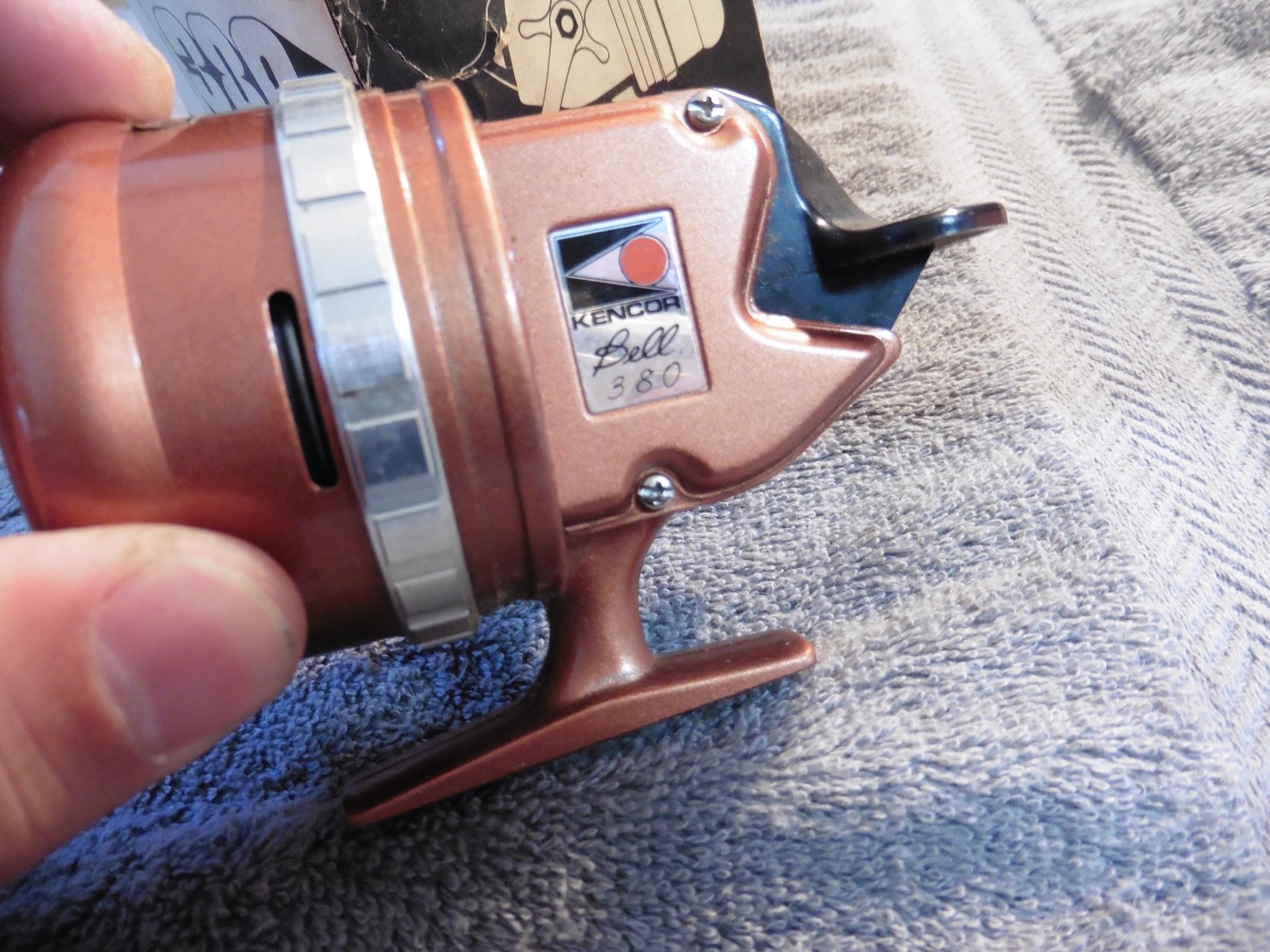 Vintage Kencor Bell 380 Spincasting Reel Bronze Made in Japan Rare