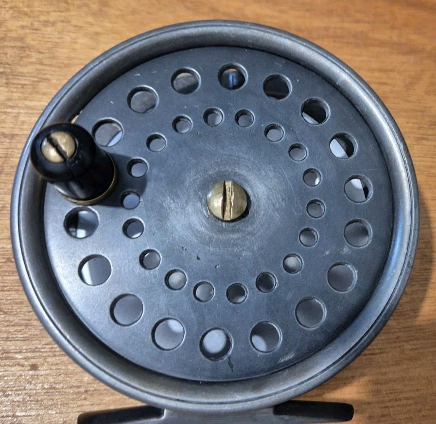 A SUPERB WALKER BAMPTON 3 3/4″ LIGHT SALMON FLY REEL LITTLE USED CONDITION