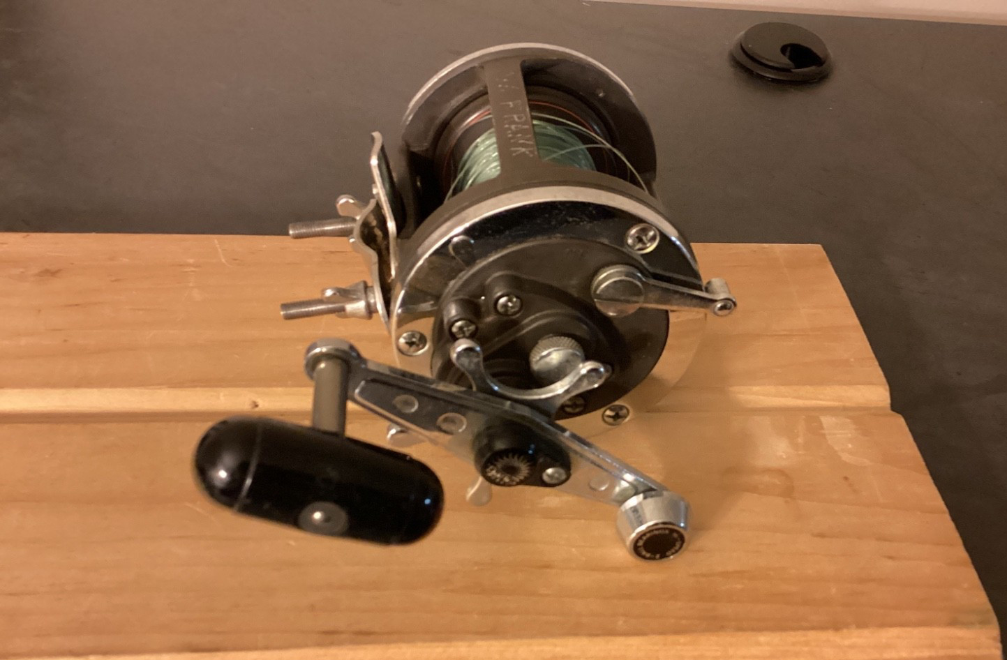 TWO (2) Daiwa Sealine 1 each 27H & 47H Fishing Trolling Reel made in Japan