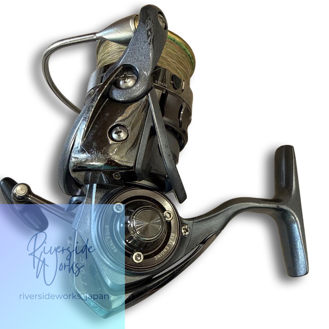 Daiwa Luvias 2508PE-H Spinning Reel