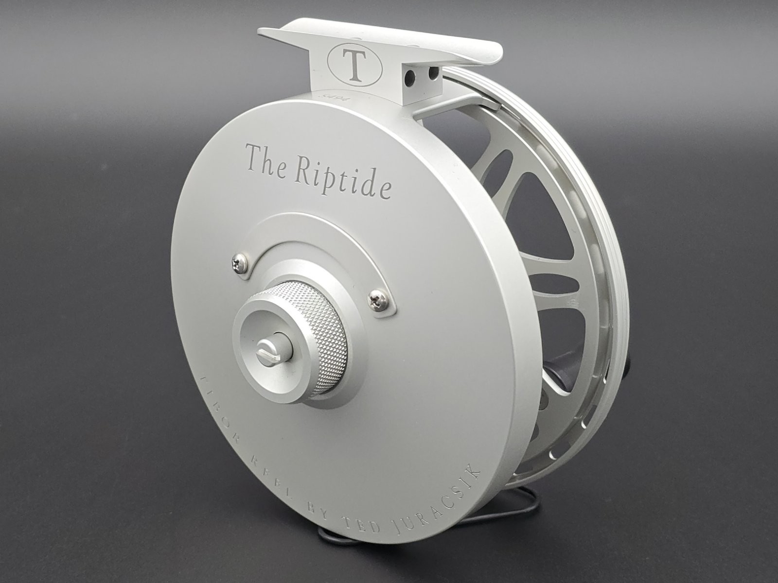 Tibor Riptide Fly Reel – Color Frost Silver – New
