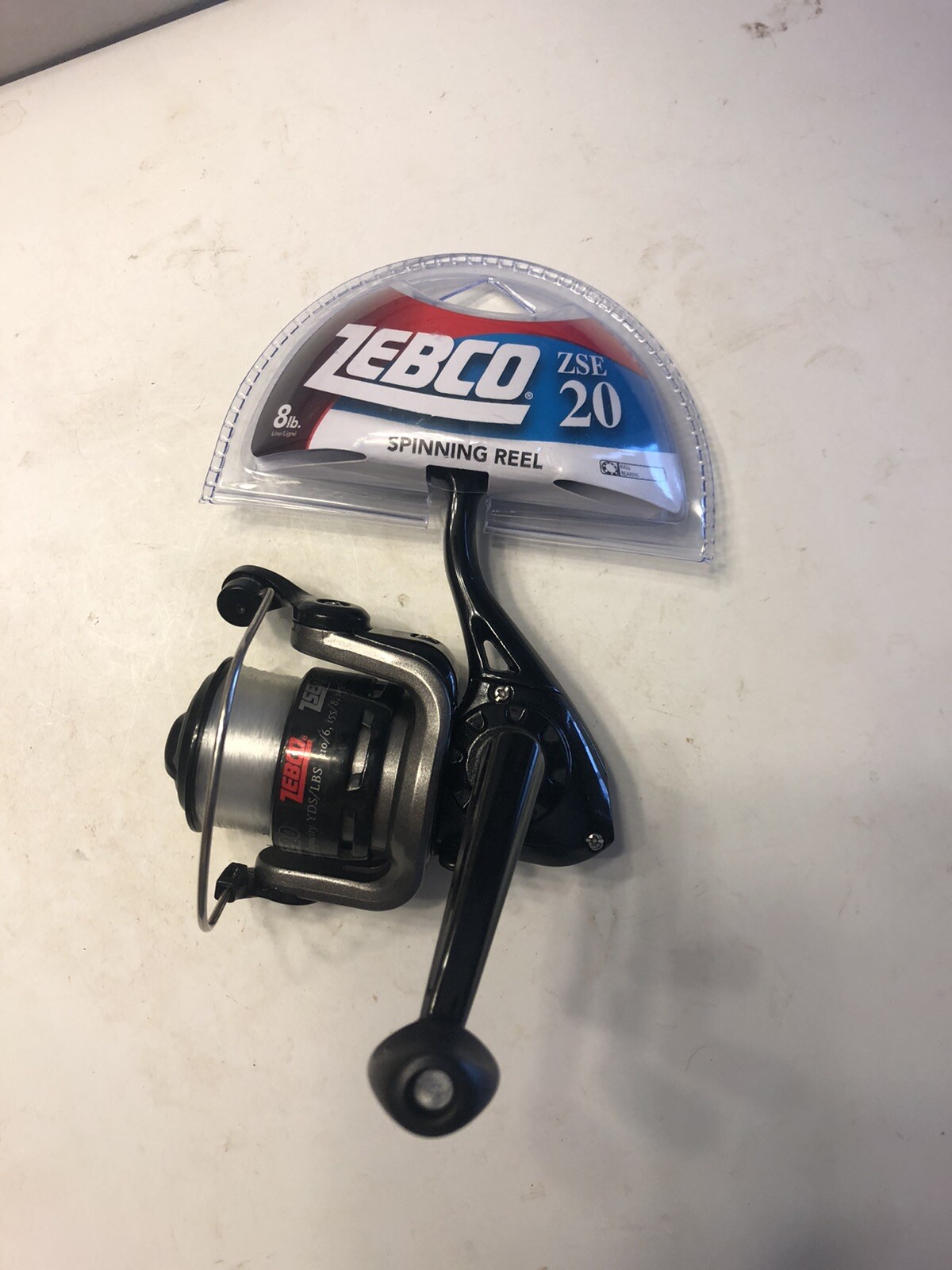 Fishing Zebco ZSE 20 Spinning Reel, 8lb Line *NEW* in the package