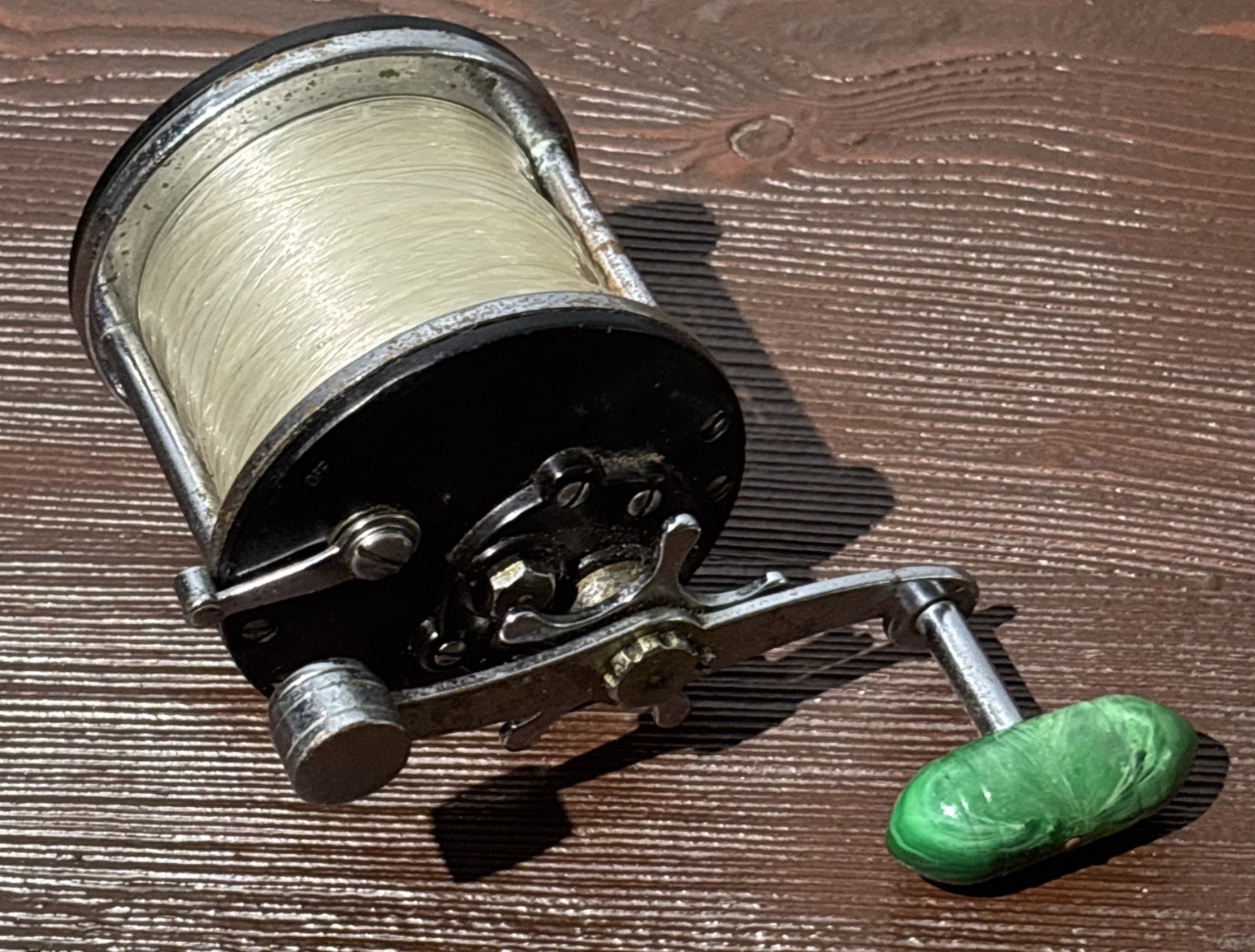 Vintage Penn Long Beach 65 Saltwater Fishing Reel Green Marbled Torpedo Knob