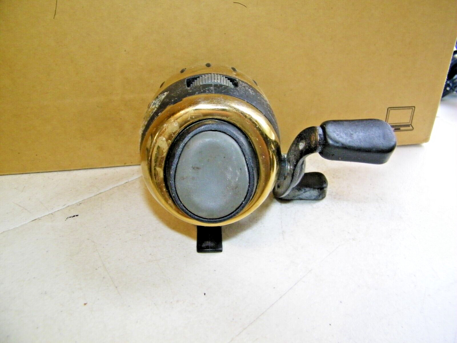 Mudville Spin Cast 3:4:1 Reel pre-spooled 20lb line Pre-owned Reel