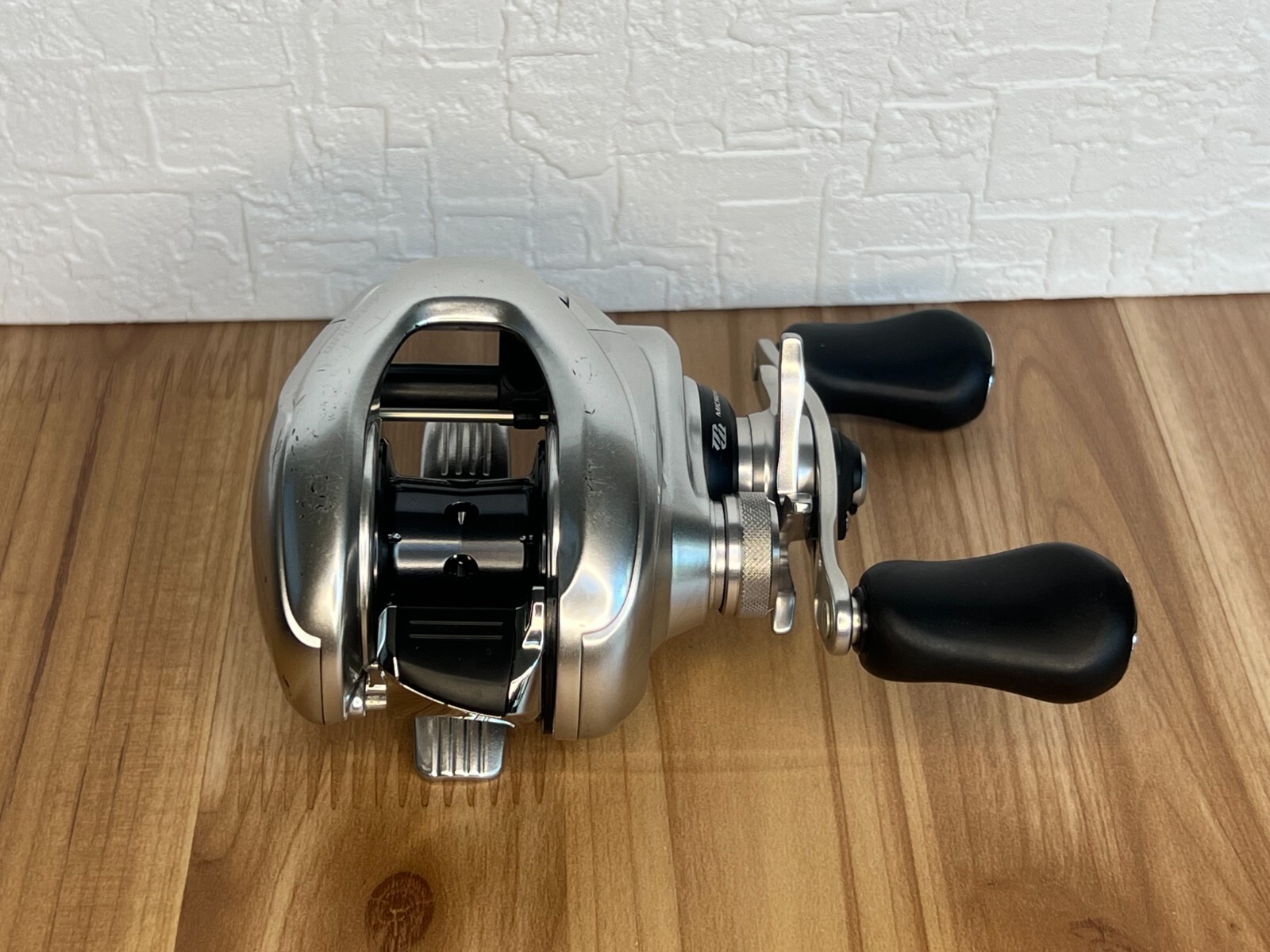 Shimano 16 Metanium MGL XG Right Baitcasting Reel 8.5:1 Very Good From Japan