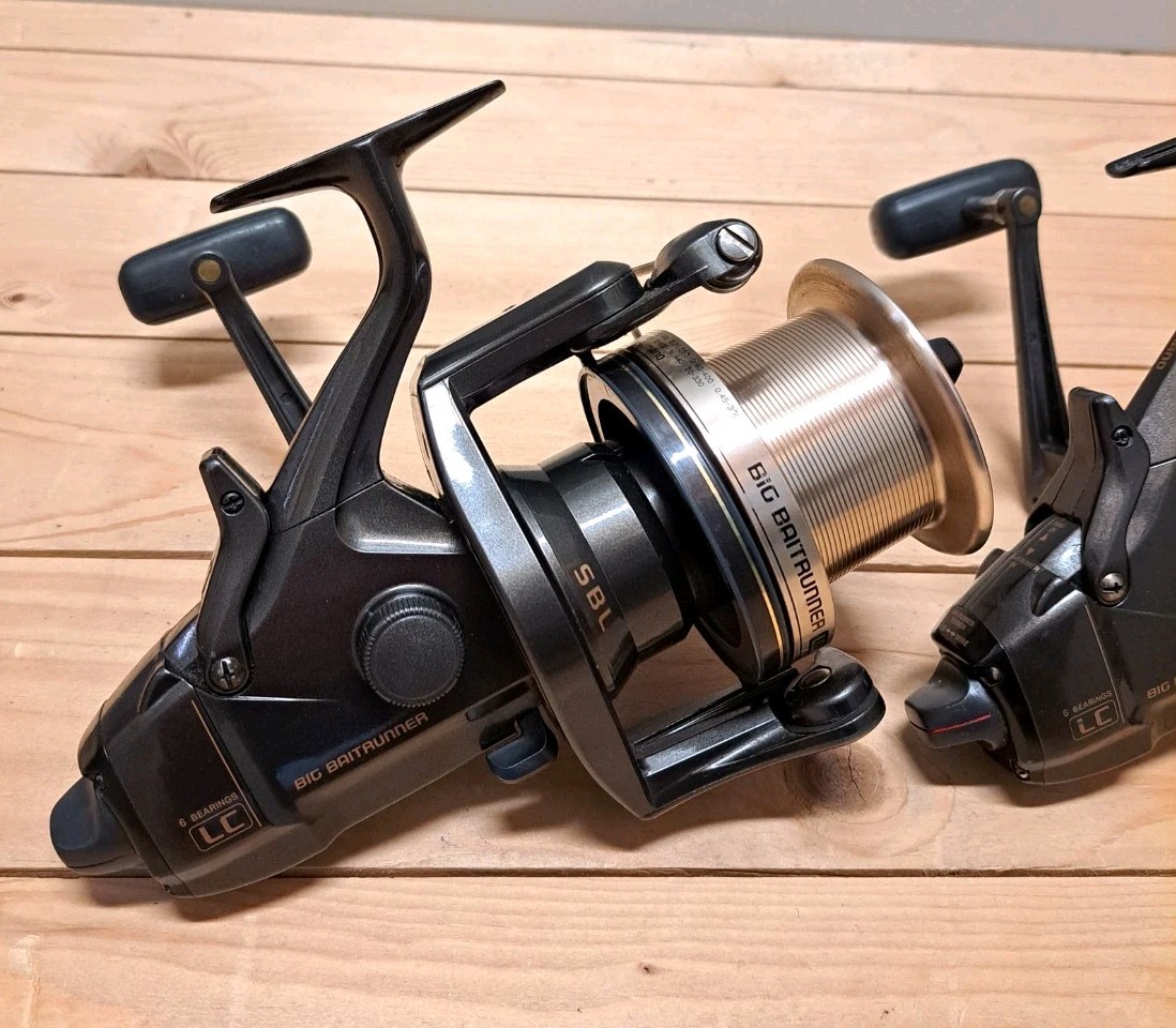 2 × Shimano Big Baitrunner LC Long Cast Freewheel Reels Carp Reels Fishing Reels