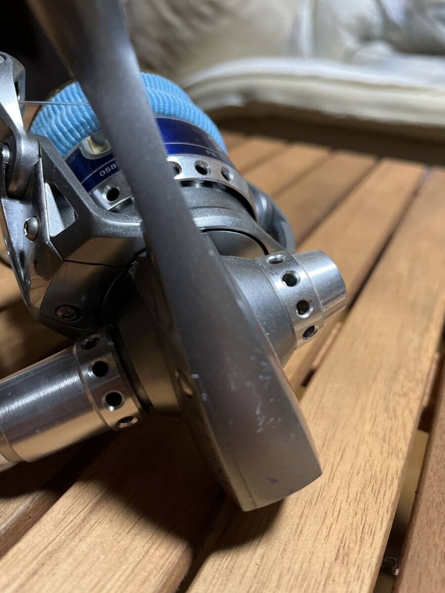 DAIWA SALTIGA Z 4500H Spinning Reel color silver fishing outdoor leisure sports