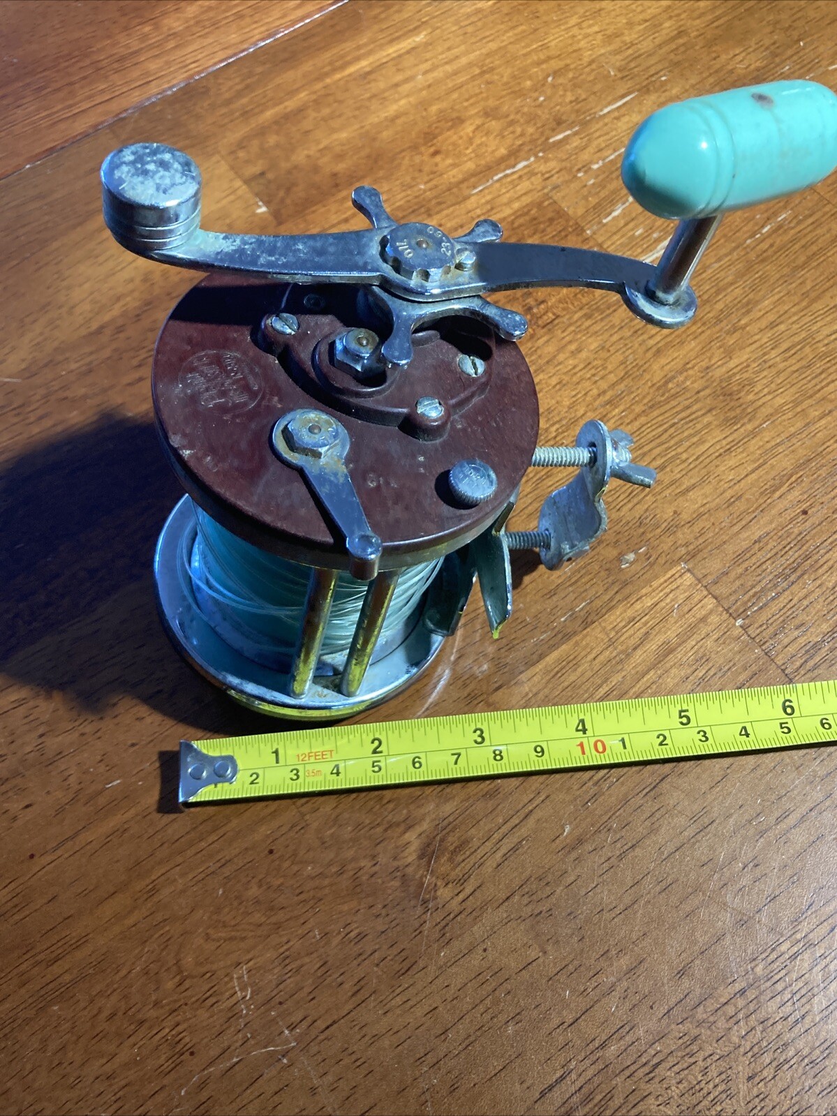 Vintage PENN Jig Master 500 Reel Maroon Case w Light Green Handle