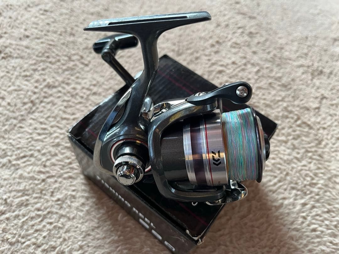 Daiwa Liberty Club 2500 Spinning Reel PE Line Included Used