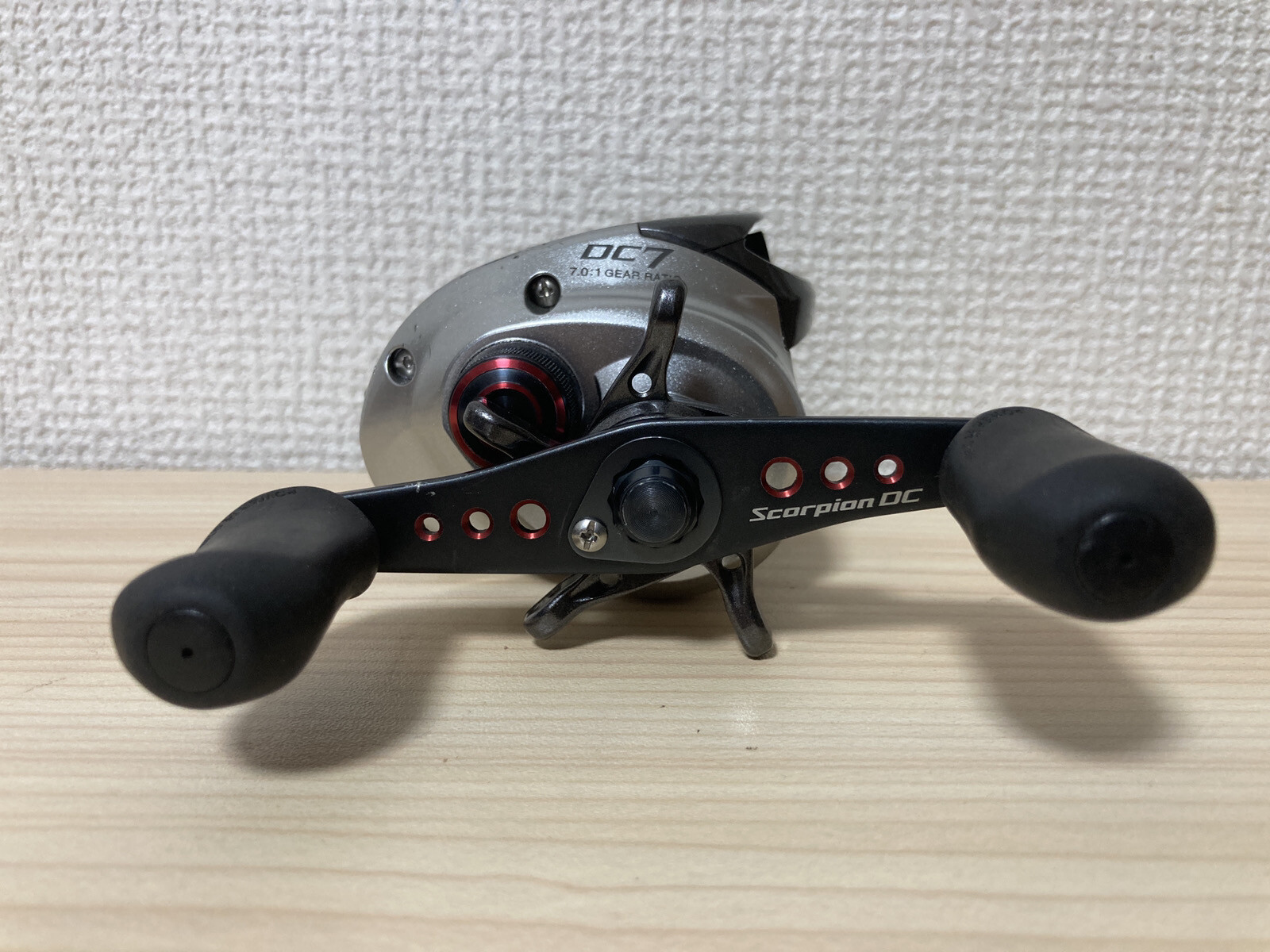 Baitcasting Reel 11 Scorpion DC7 Right Handed RH692000 IN BOX