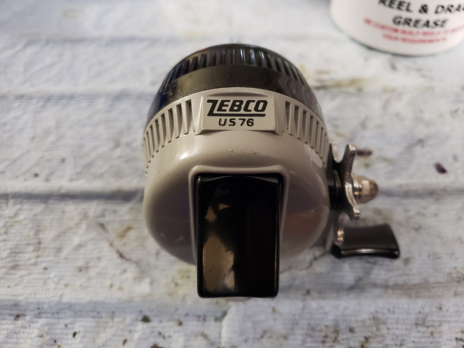 Zebco US76 Closed Face Spincast Reel Black Gray