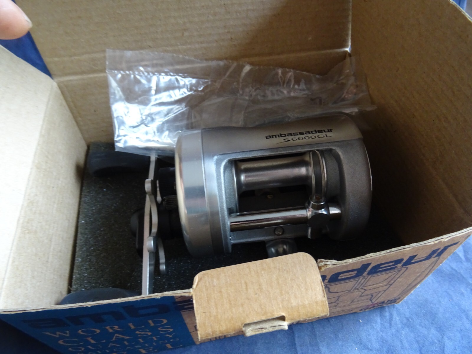A SUPERB UNUSED BOXED ABU GARCIA AMBASSADEUR S6600CL MULTIPLIER REEL