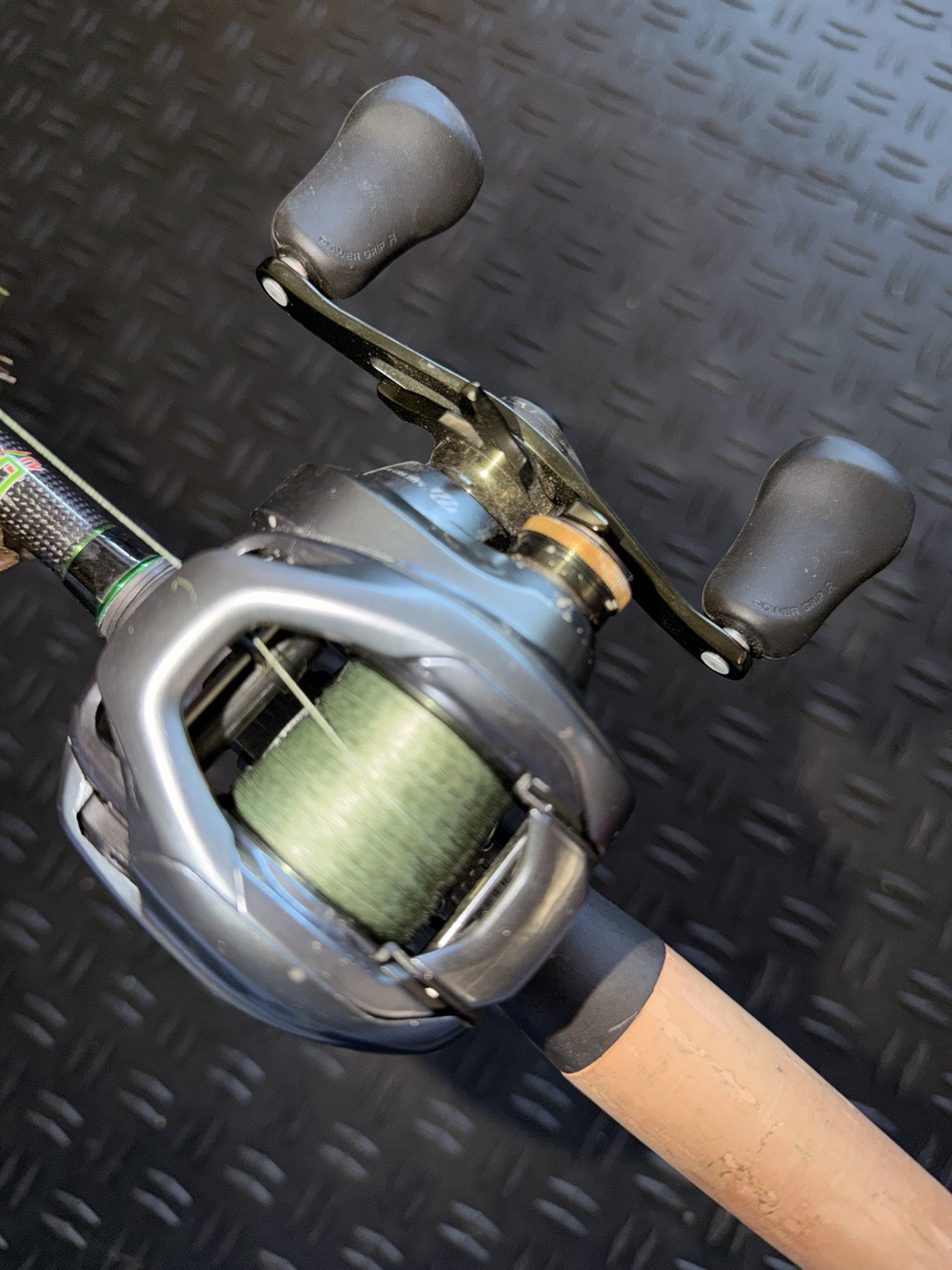 Shimano Curado DC 150XG Right-Hand 8.5:1 6+1BB Low Profile Pre-Spooled Gray