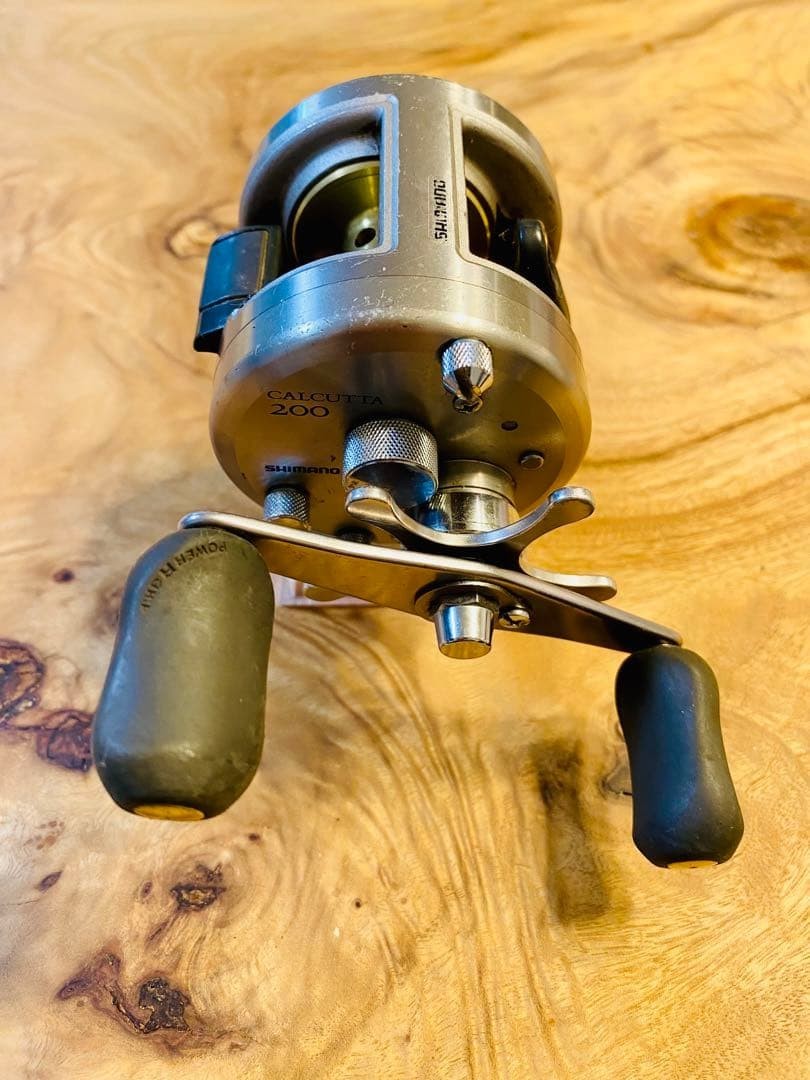 SHIMANO 05 CALCUTTA 200 Right Handle Reel Used From JAPAN