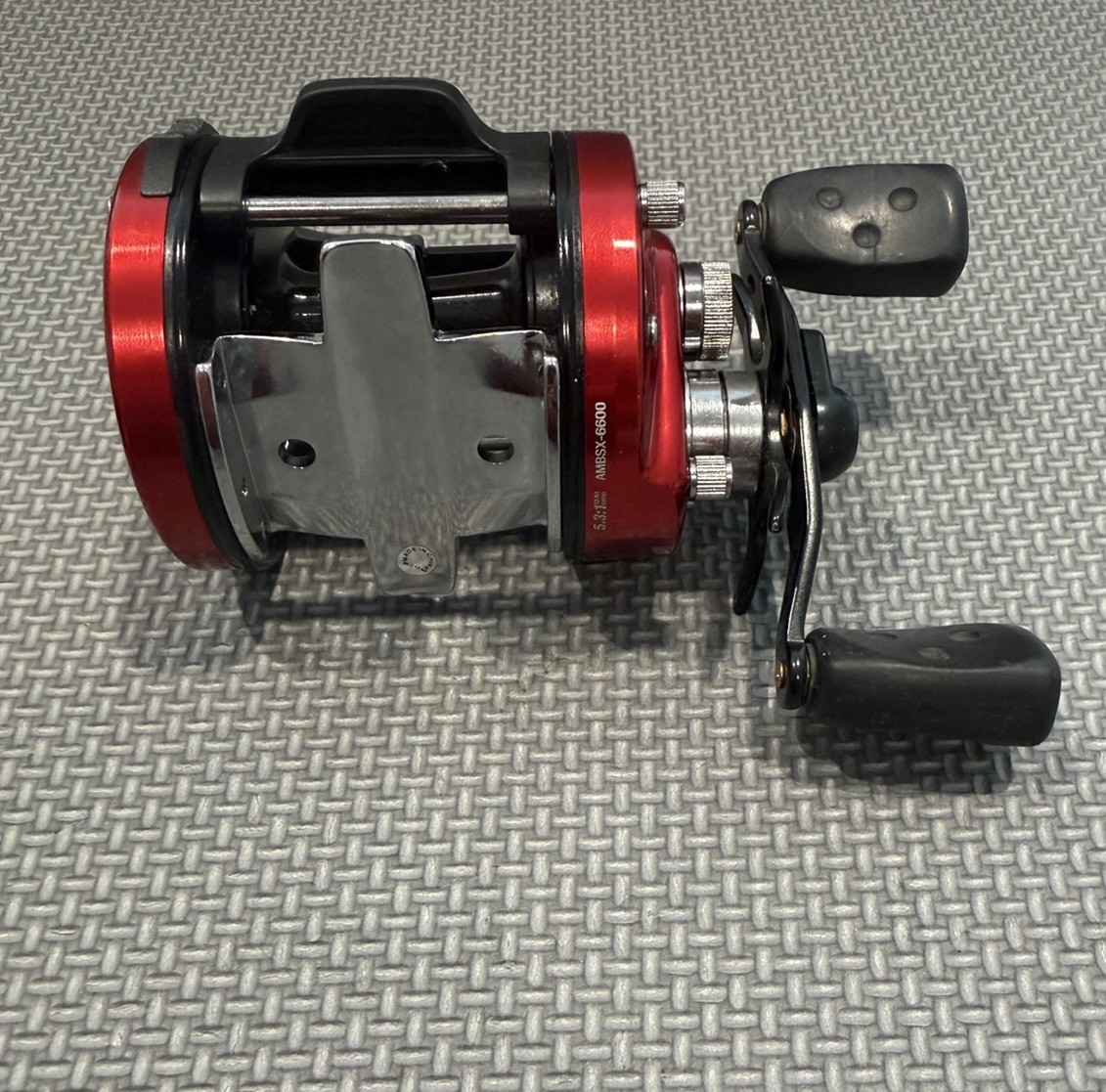 abu garcia 6600 SX Right Hand (Used)