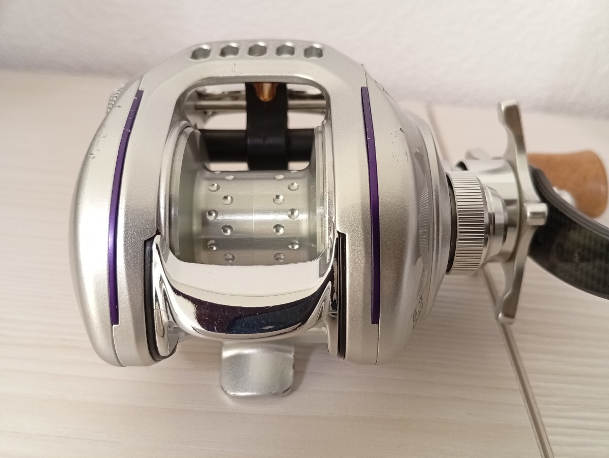 Daiwa TD Zillion HLC 100H Baitcasting Reel, Right, Used, Smooth Operation