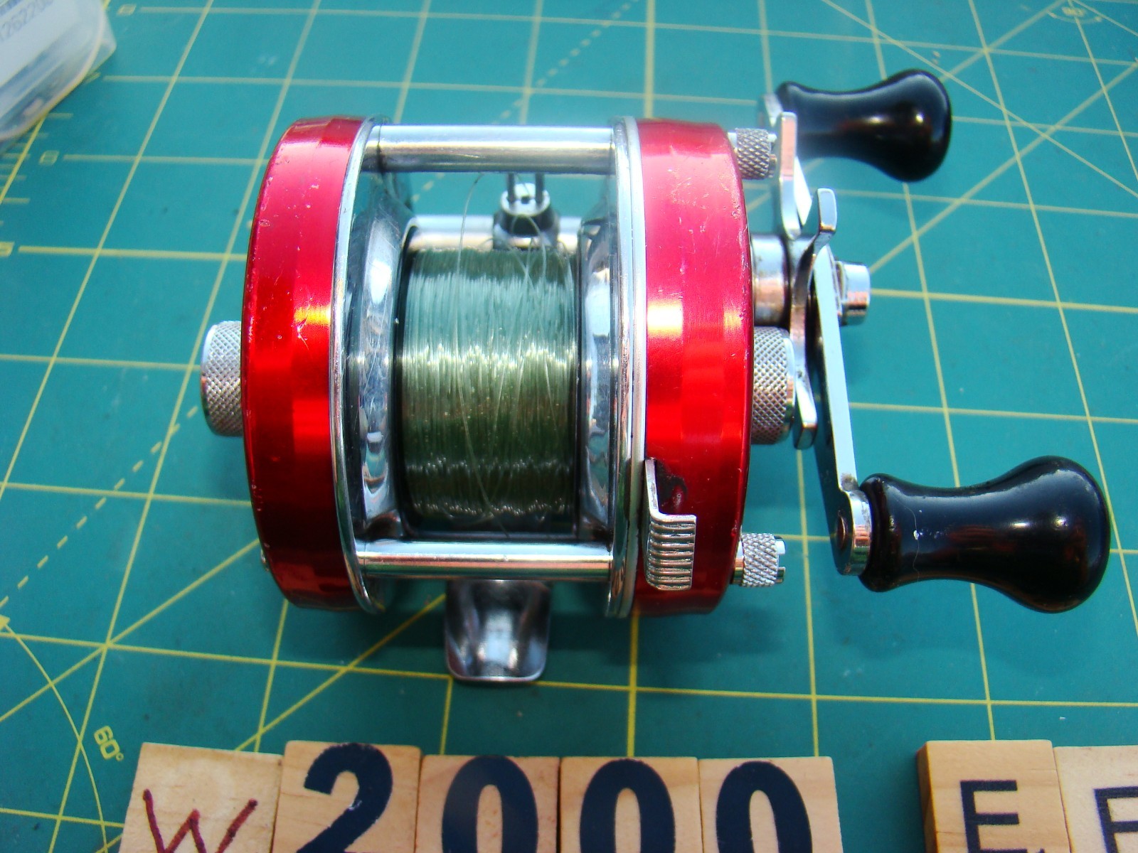 W2000 EF ABU GARCIA AMBASSADEUR RARE RED 4500C BAITCAST FISHING REEL
