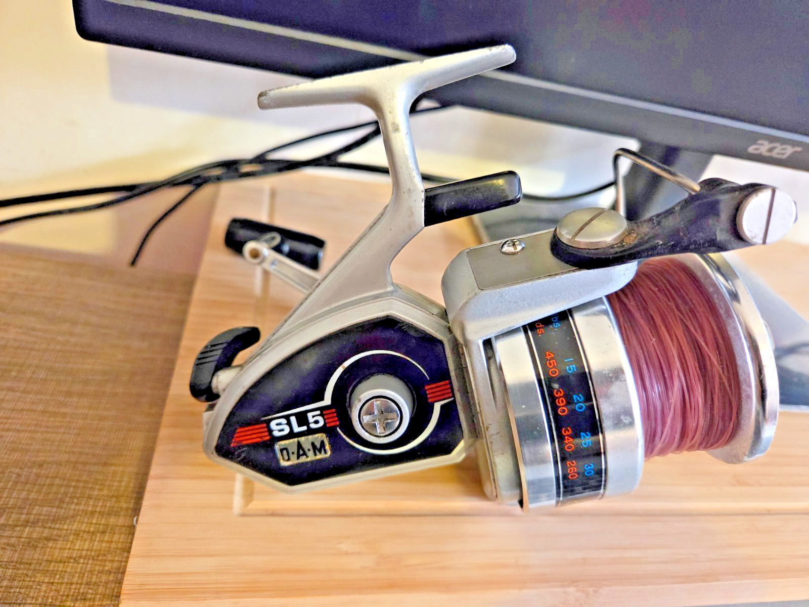 DAM SL5 LARGE STRONG VINTAGE REEL SAME SIZE DAIWA 9000C