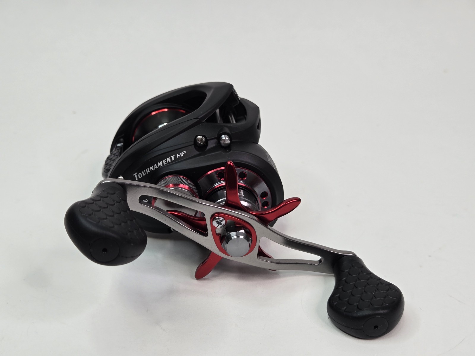 Lew’s TS1SHMP Tournament MP Speed Spool LFS Right Hand Baitcast Reel – 7.5:1