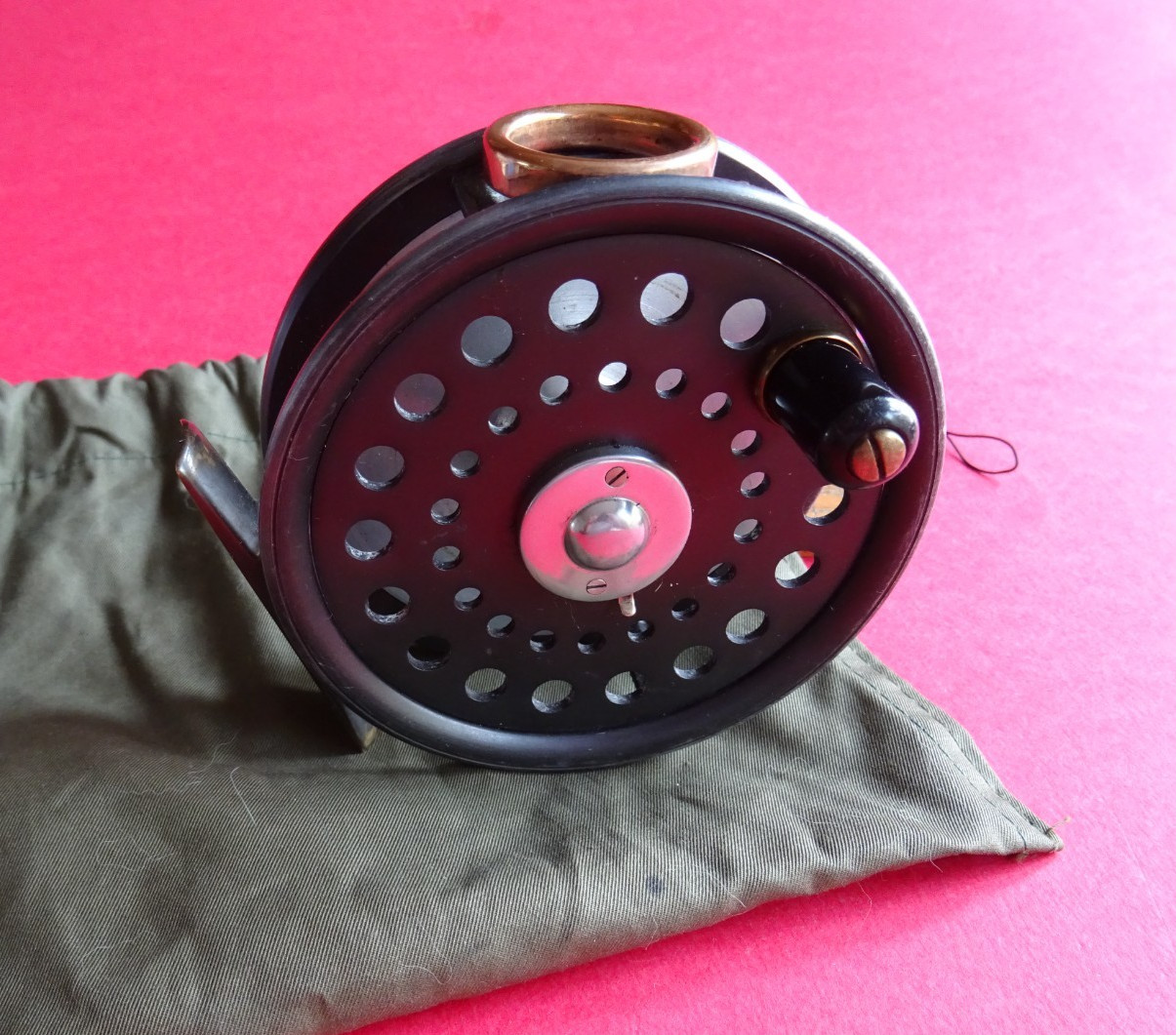 A VERY GOOD FOSTER BROS OF ASHBOURNE 3 3/4″ ST. GEORGE PATTERN TROUT FLY REEL