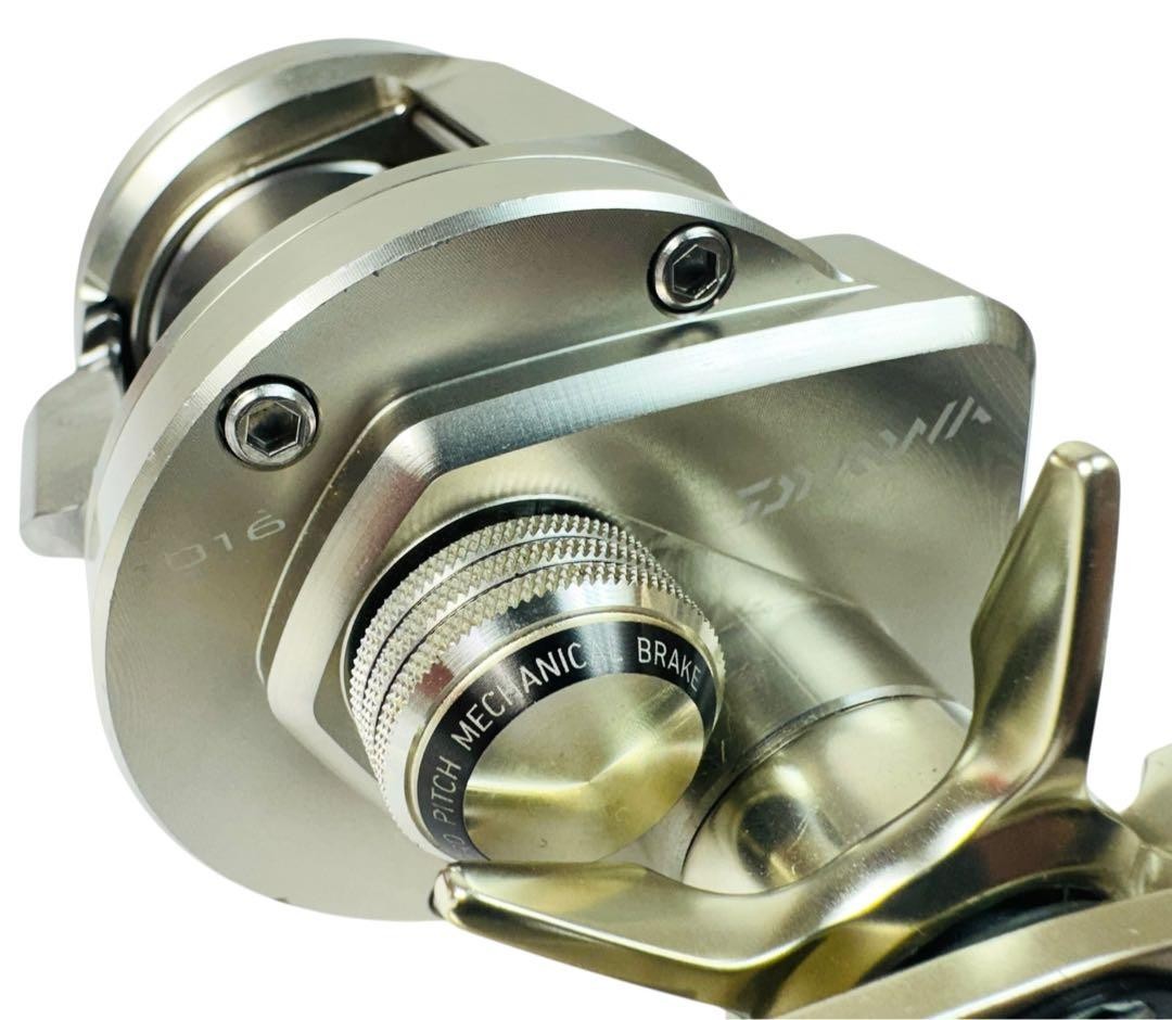 DAIWA Ryoga 1016 Bait Reel Fishing Gear Slightly Used Great Condition