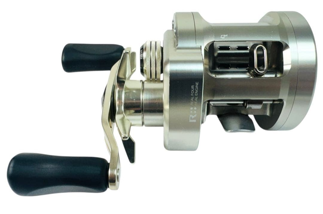 DAIWA Ryoga 1016 Bait Reel Fishing Gear Slightly Used Great Condition
