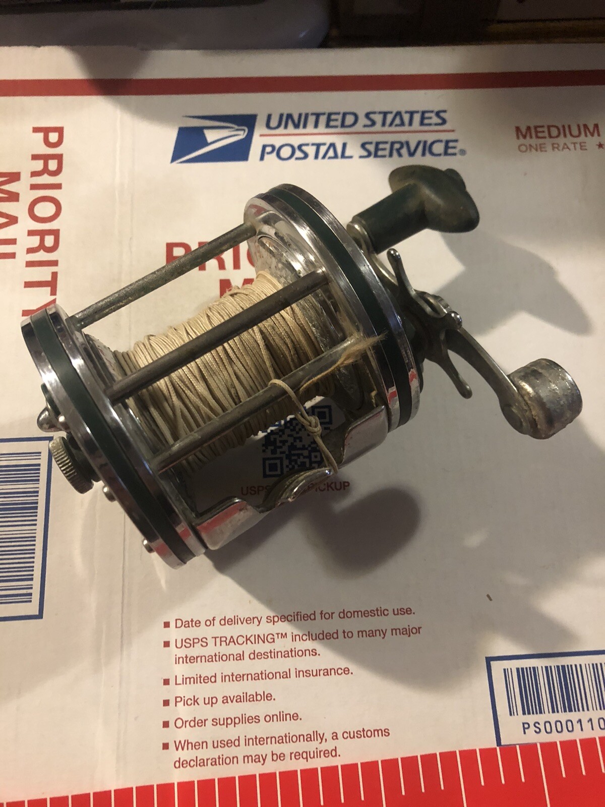 FISHING VINTAGE HEDDON 421 FISHING REEL – JAPAN NICE CONDITION