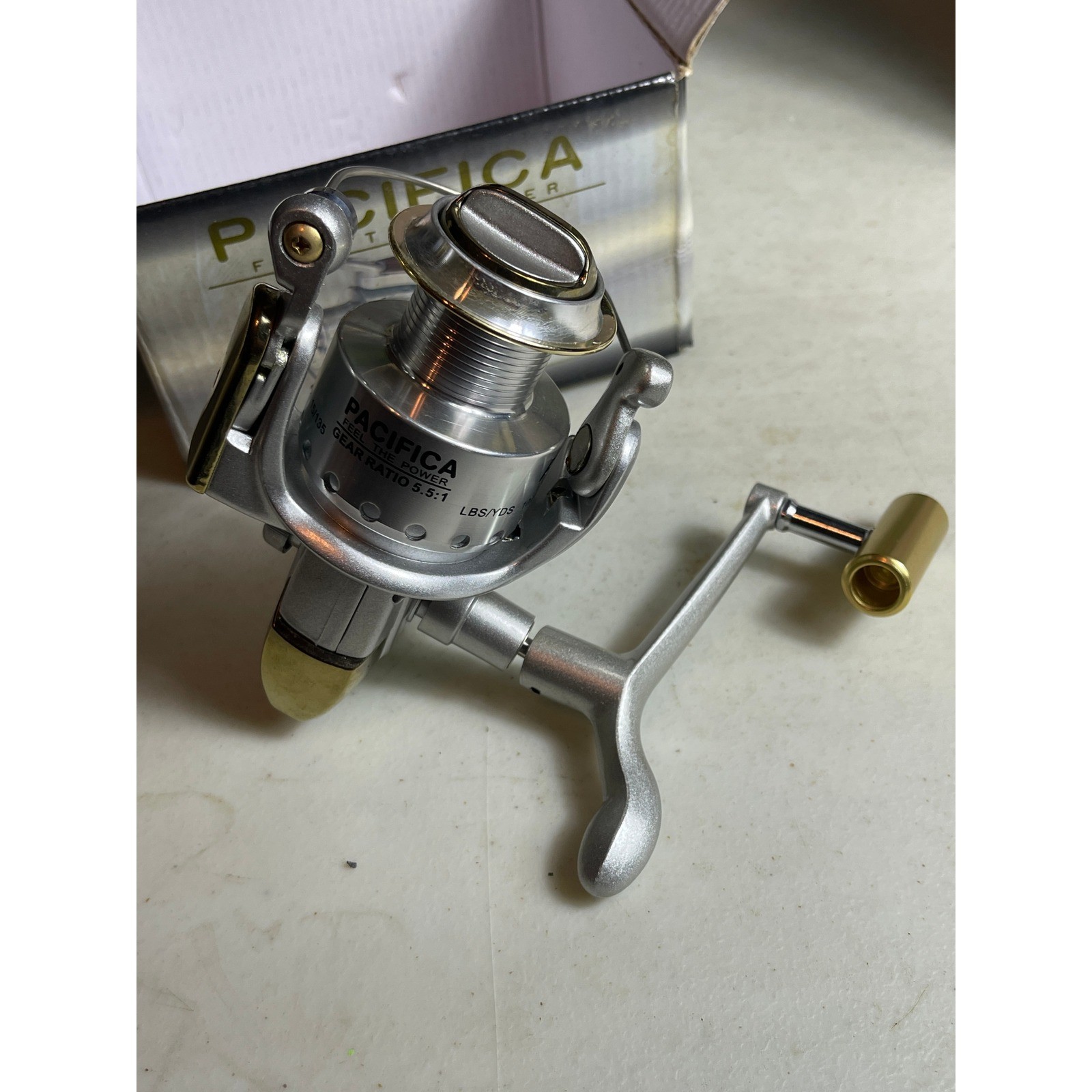 Pacifica P3000 Spinning Fishing Reel Silver Gold 5 Ball Bearings 5.5:1 Ratio