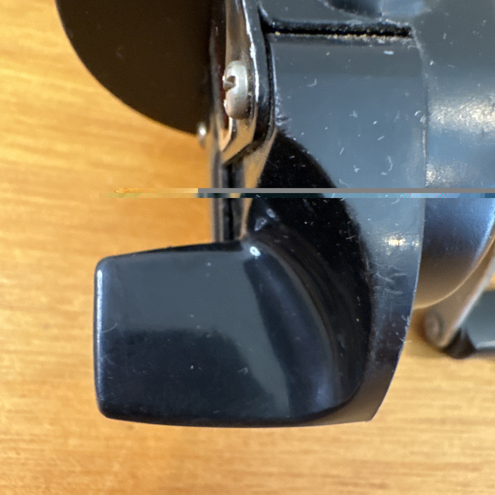 Vintage Daiwa 9300C Spincasting Freshwater Reel Black Fishing Bass Trout Lake
