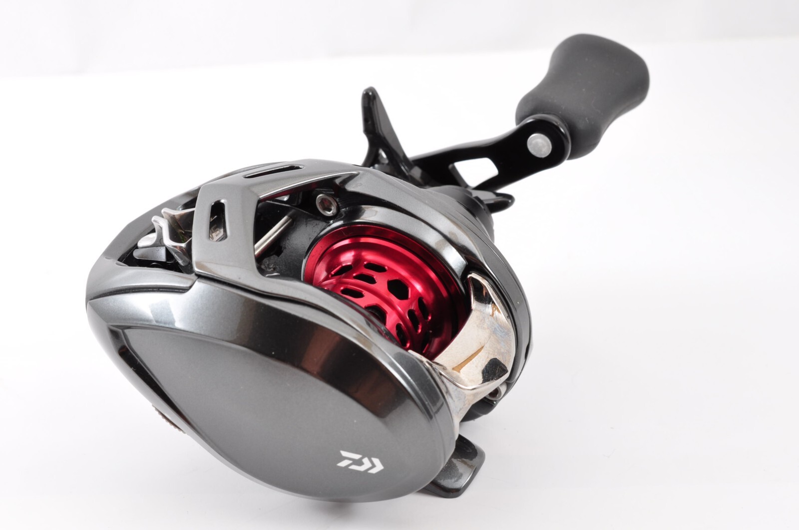 Daiwa 20 Alphas Air TW 8.6 RH Box Manual Used Fishing Baitcast Reel From Japan