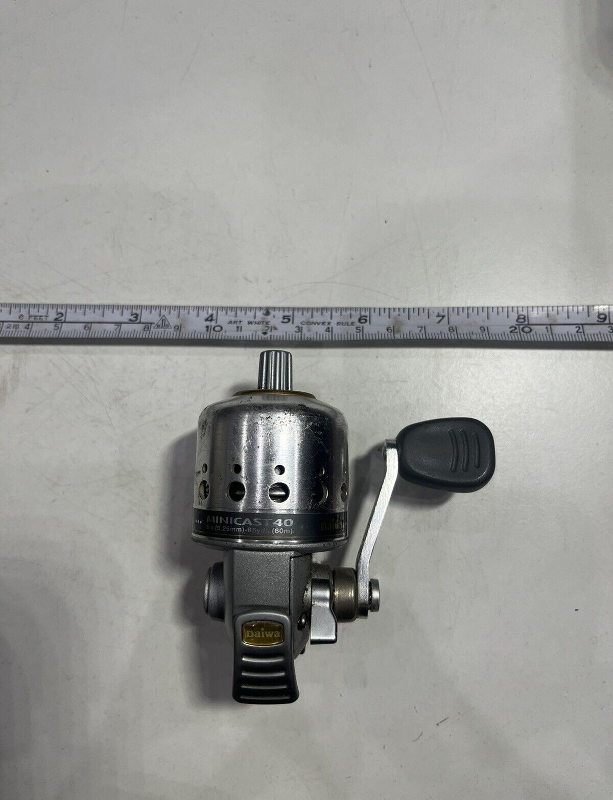 Daiwa Minicast MC40 4.1:1 Gear Ratio BU Bearings 16.10″ Retrieve Rate Right Hand
