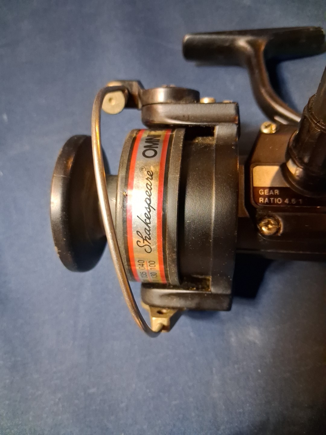 Shakespeare Omni X 040 Spinning Fishing Reel Gear Ratio 4.6:1 Graphite…