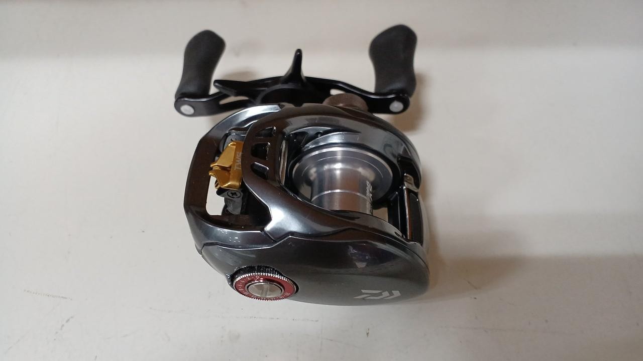 Daiwa TATULA SV TW 7.3 Bait Reel 230g For 14Y+ Japan