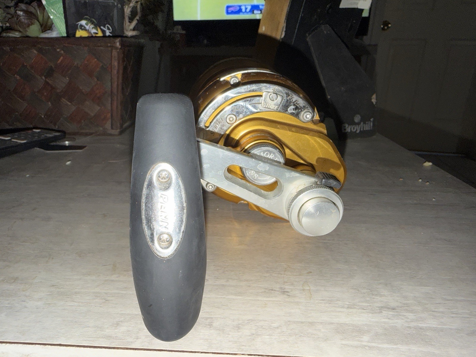 Penn International 16 VISX Two-Speed Conventional Reel Gold